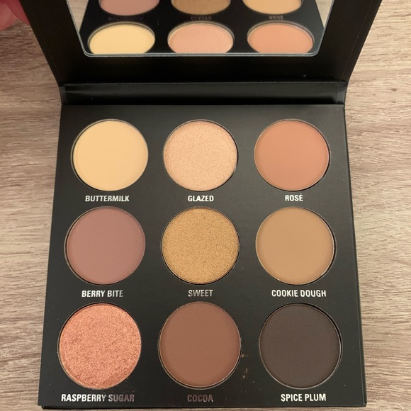 Kylie Cosmetics Other - NWT KYLIE COSMETICS Sorta Sweet Palette Kyshadow
